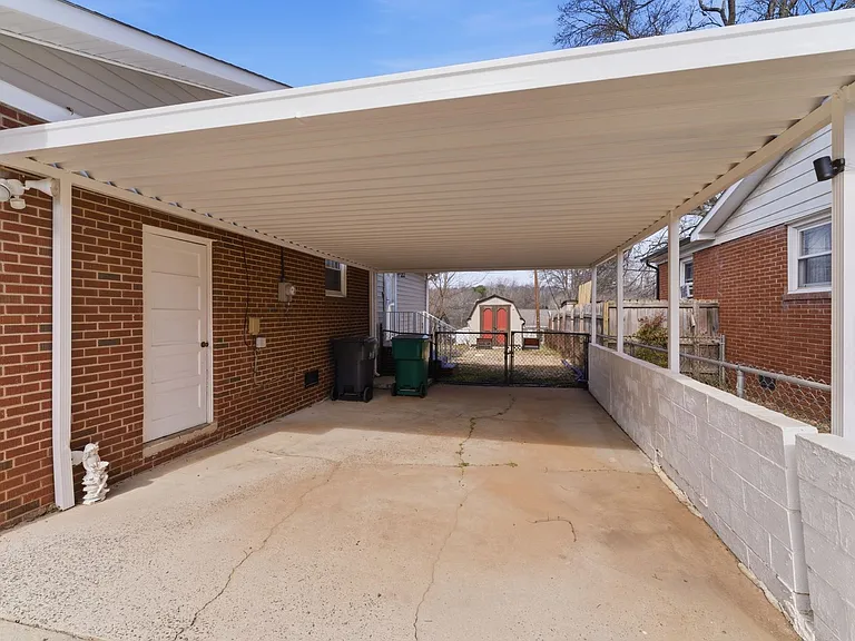 4000 Fieldcrest Rd — Photo 21