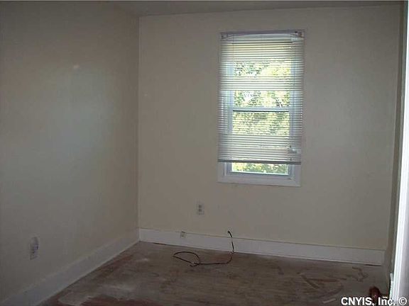 5th image of 133-135 Hamden Dr