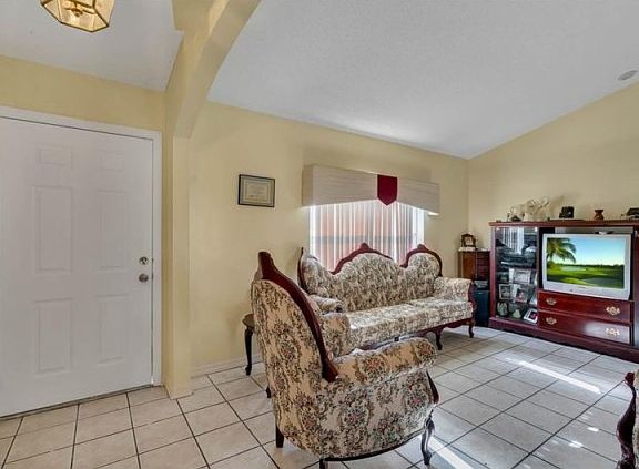2nd image of 1005 Mardi Gras Dr