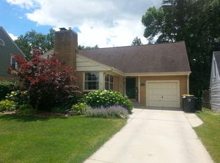 8321 Jackson Park Blvd, Wauwatosa, WI 53213