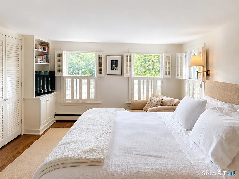 124 Rowayton Ave — Photo 11