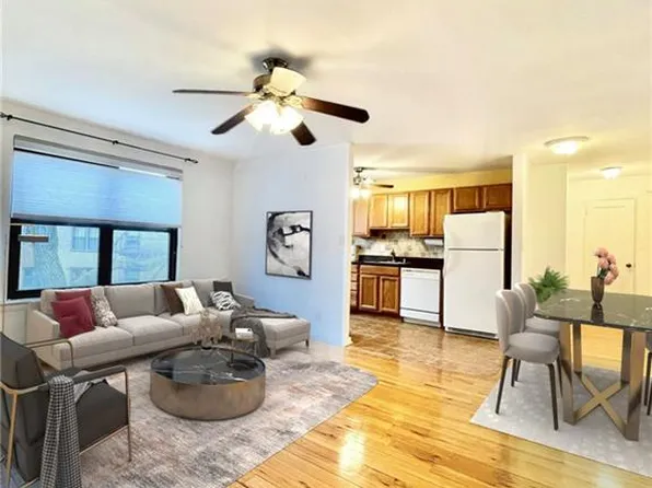 9 Terrace Cir APT 3B, Great Neck, NY 11021