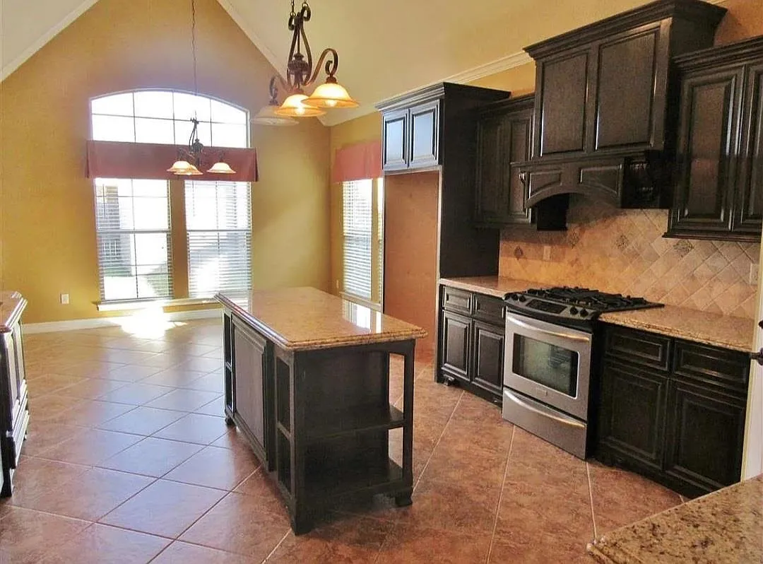 3590 Canyon Ln — Photo 4