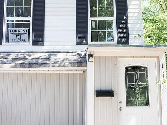 2nd image of 1112 College St