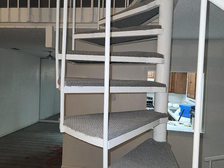 9002 Emberglow Ln — Photo 2