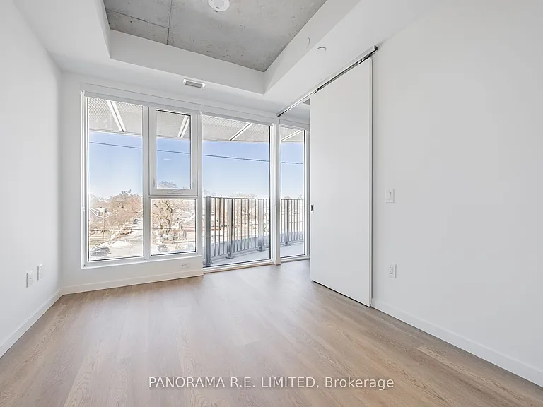 689 The Queensway #415 — Photo 13