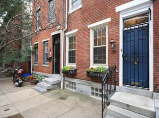 216 Carpenter St, Philadelphia, PA 19147