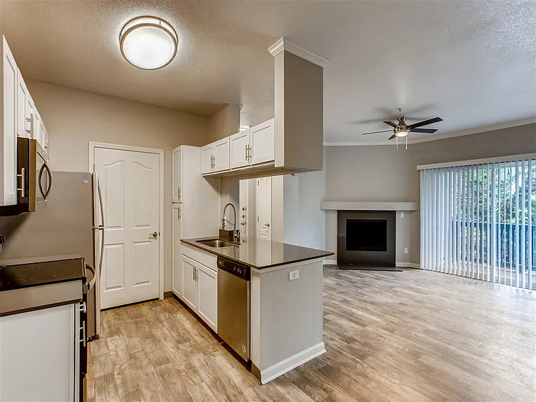 Cortland Village Apartment Homes — Photo 6