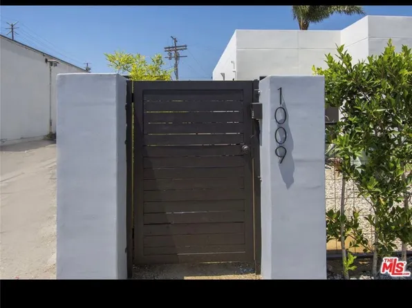 1009 Palms Blvd, Venice, CA 90291