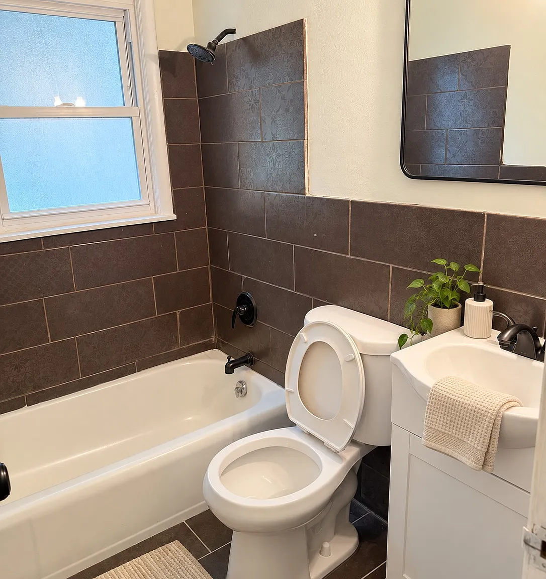 3 bed, 1036 sqft, $1,750 — Photo 3