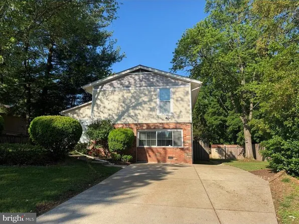 13703 Lynncroft Dr, Chantilly, VA 20151