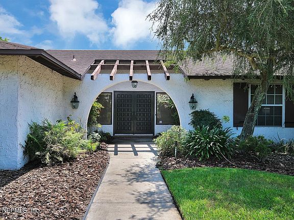 4th image of 8635 Villa San Jose Dr E