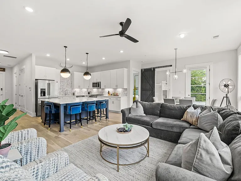 119 Acklen Park Dr — Photo 16