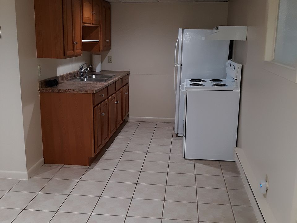 1st image of 15 Thomas St Unit D