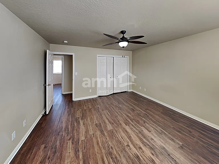 482 W 465 S — Photo 10