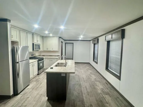 520 Jennifer St #24, Audubon, MN 56511