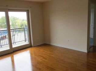 5588 N Lincoln Ave APT 207, Chicago, IL 60659