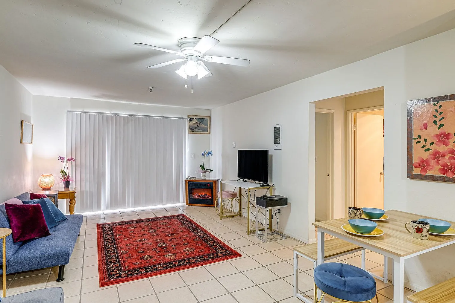 2 bed, 2.0 bath, 904 sqft, $2,981 — Photo 3
