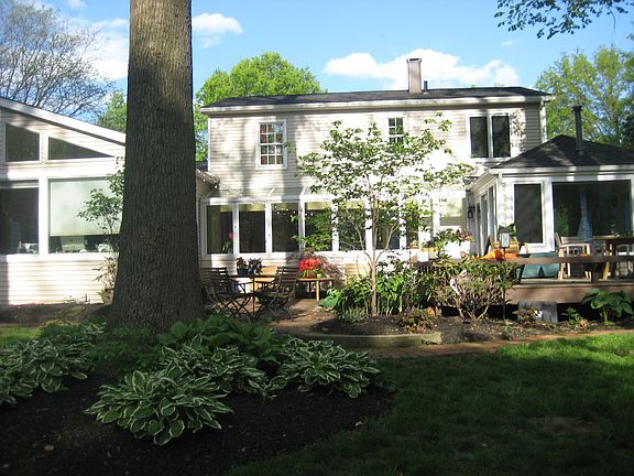 3rd image of 850 Eaglenest Ave