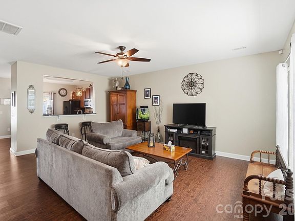 3rd image of 13950 Cypress Woods Dr