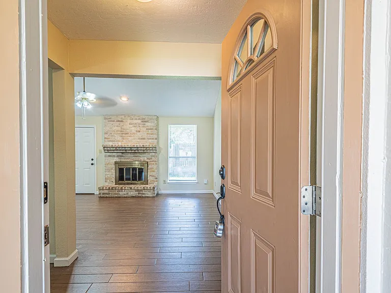 11438 Brook Meadow Dr — Photo 2