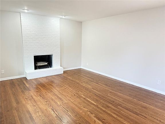 2nd image of 1316 E 101st St