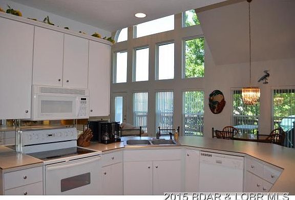 5th image of 27 Wren Ct