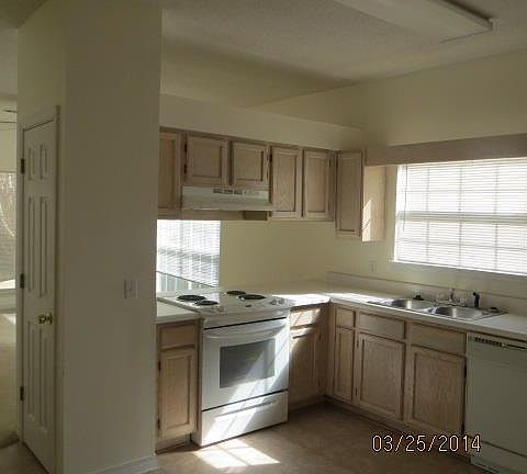 4th image of 122 Wildflower Ln