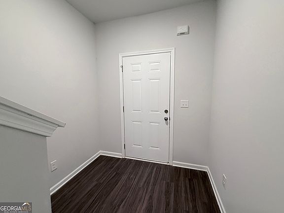 3rd image of 125 Pin Oak Trl NW