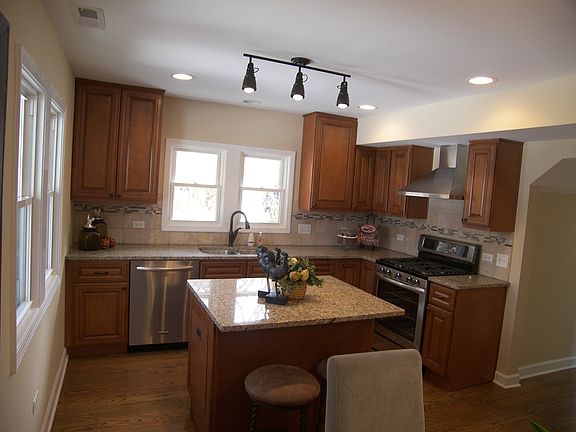 5th image of 2363 Shady Ln
