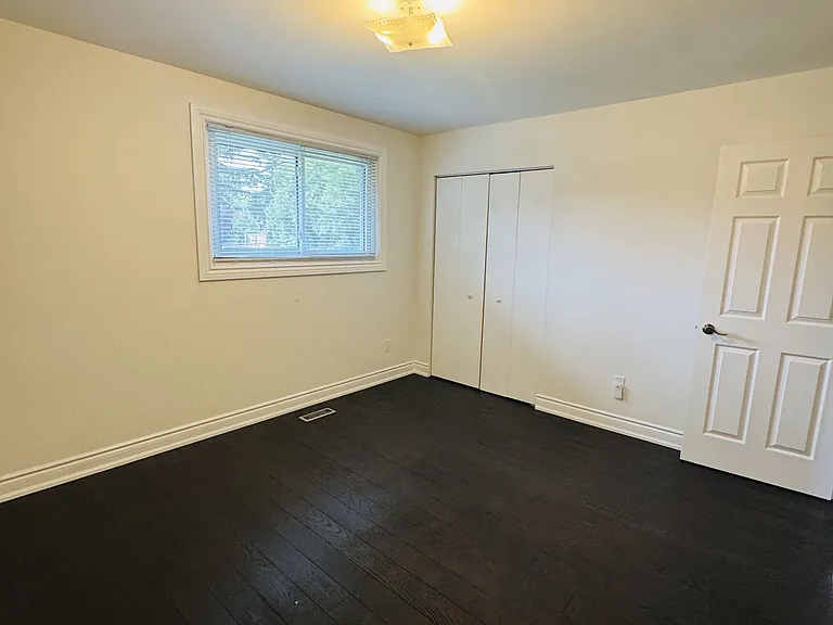 3361 Rexway Dr — Photo 8