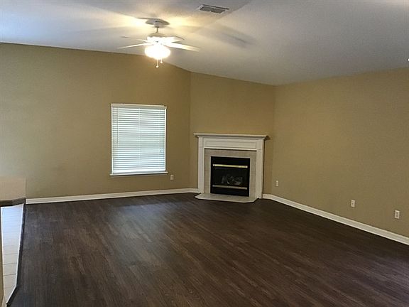 5th image of 1680 Austin Ln