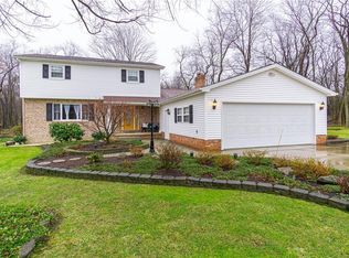 3215 Pothour Wheeler Rd, Hubbard, OH 44425