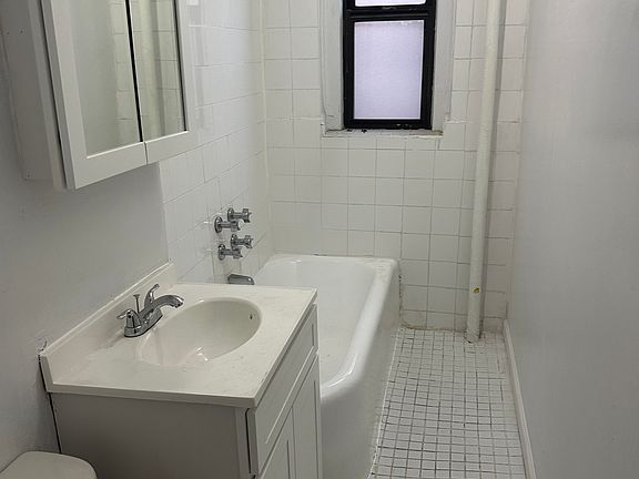 4th image of 1075 Edison Ave #1CC