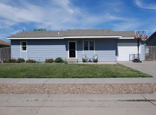 207 Oldweiler Dr, Holcomb, KS 67851