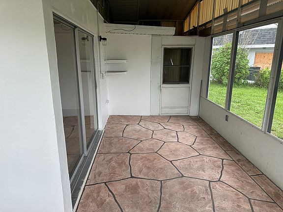2nd image of 5760 Gallatin Ln #5760