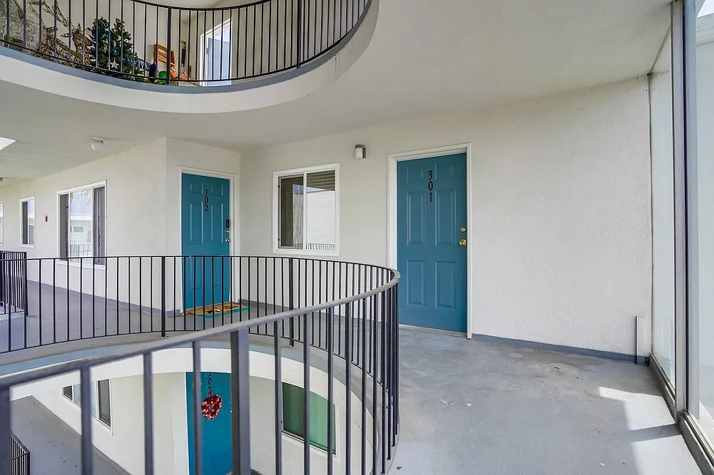 2611 E. Broadway — Photo 3