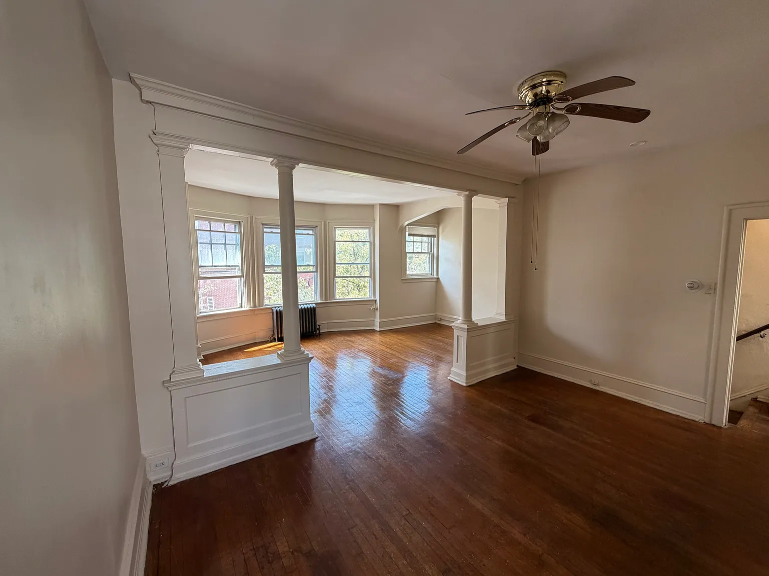 2 bed, 1050 sqft, $1,580 — Photo 2