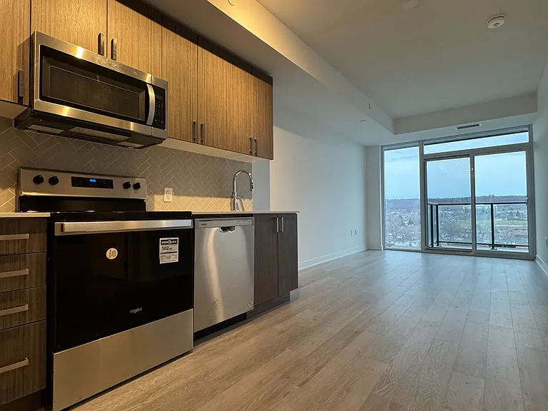 2782 Barton St E #704 — Photo 4