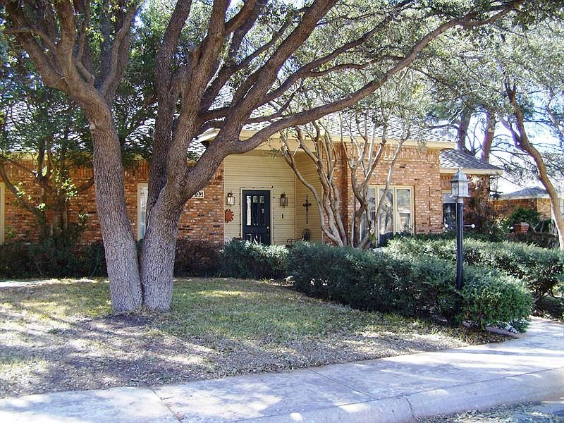 1st image of 4503 Parkhurst Dr