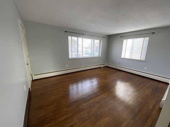 5th image of 23 Euclid Ave #23