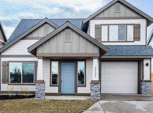 20593 SE Gemstone Ave, Bend, OR 97702