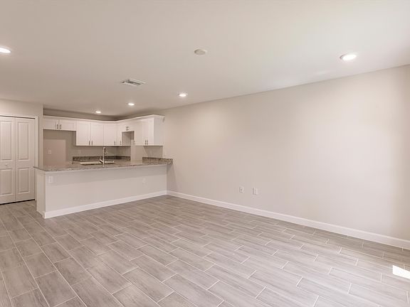 2nd image of 4822 Golfview Blvd #4822