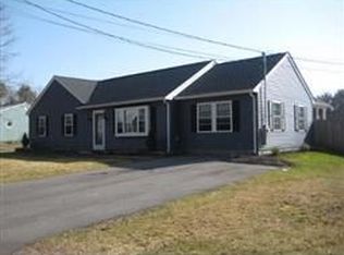22 Acorn St, Middleboro, MA 02346