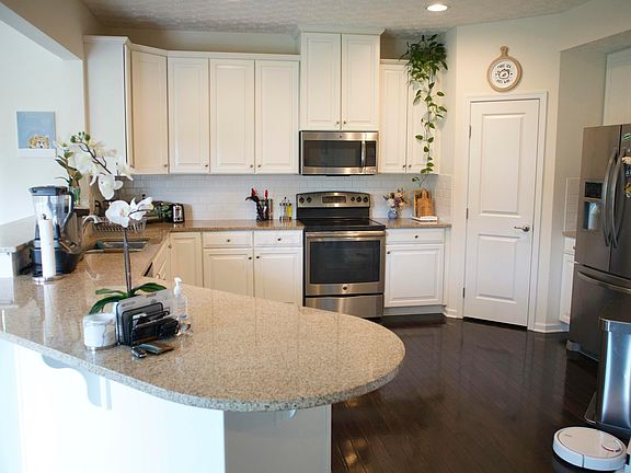 5th image of 7869 Avaleen Cir S #11-786