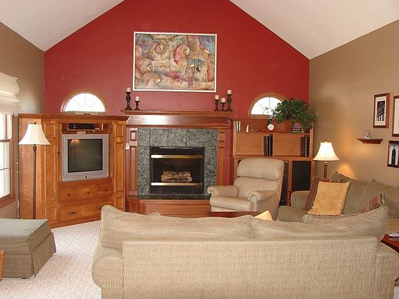 4th image of 1663 Jennifer Dr