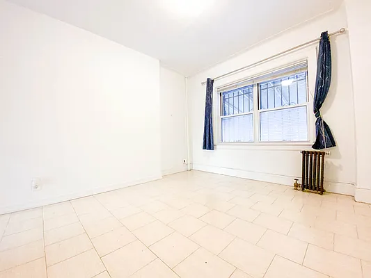 Rented by RealTegrity NY LLC | media 3