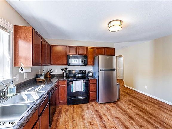 5th image of 2510 Bernhurst Dr