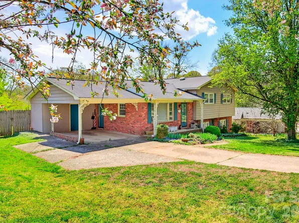 1091 16th Ave NW, Hickory, NC 28601