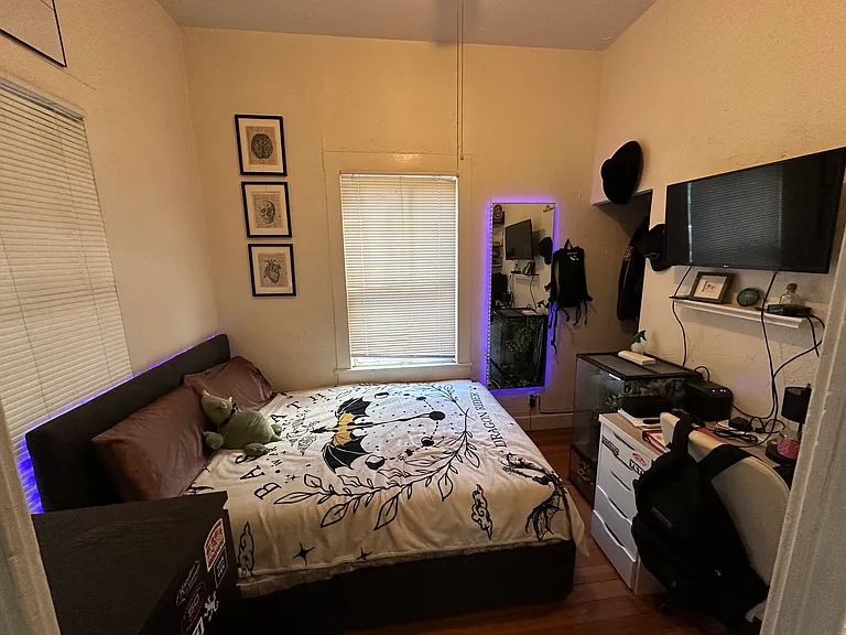 1022 Ivy St — Photo 11